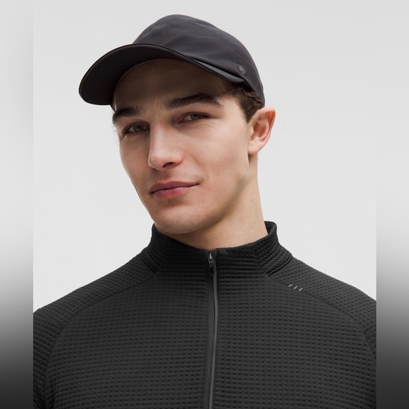 Lululemon Men’s “Waffle-Knit” Half Zip (M) *TRENDING* - Picture 4 of 14